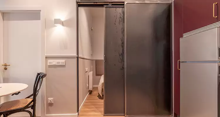 We Fix Closet Sliding Door in Merritt Island, FL 
